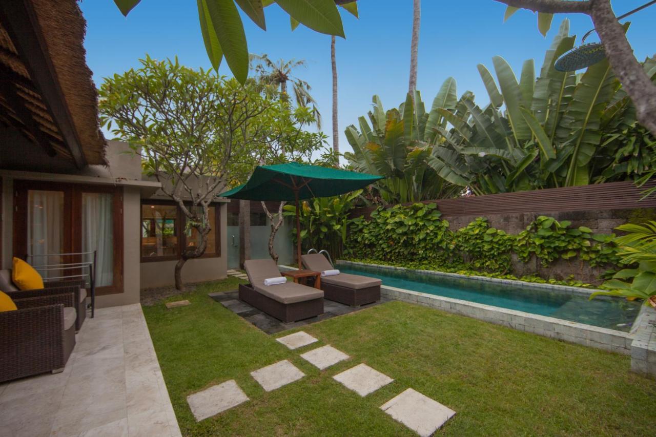 Legian Beach Hotel Exterior foto
