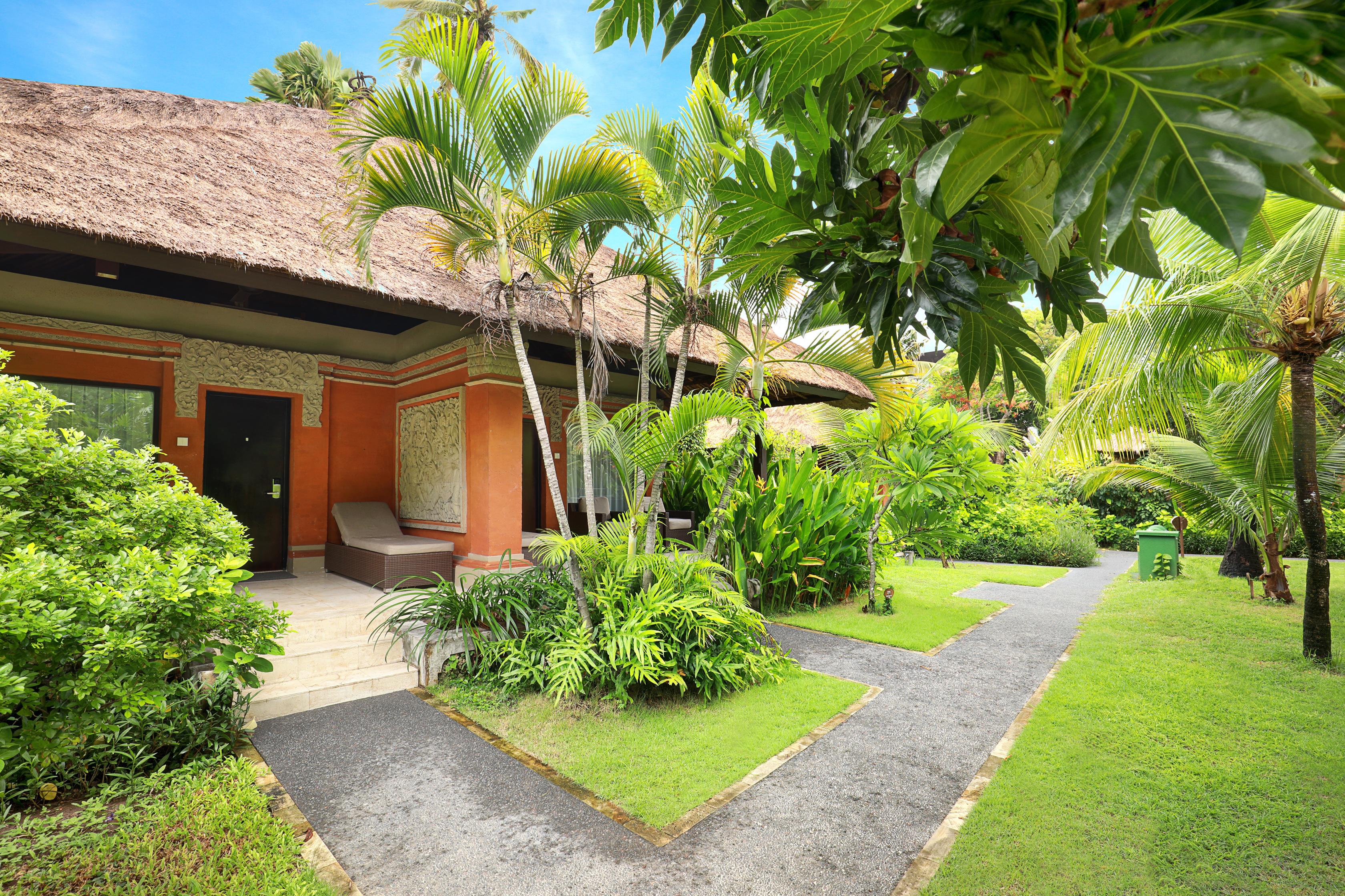 Legian Beach Hotel Exterior foto