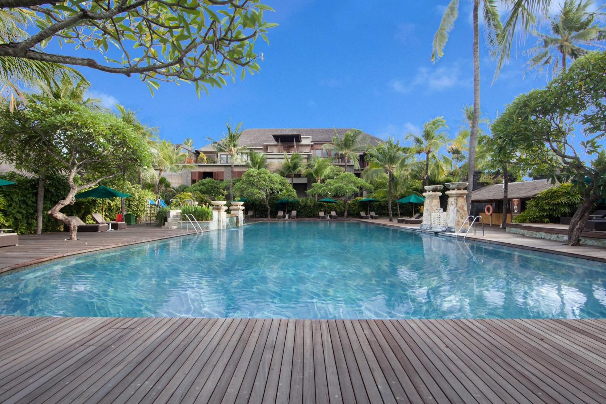 Legian Beach Hotel Exterior foto