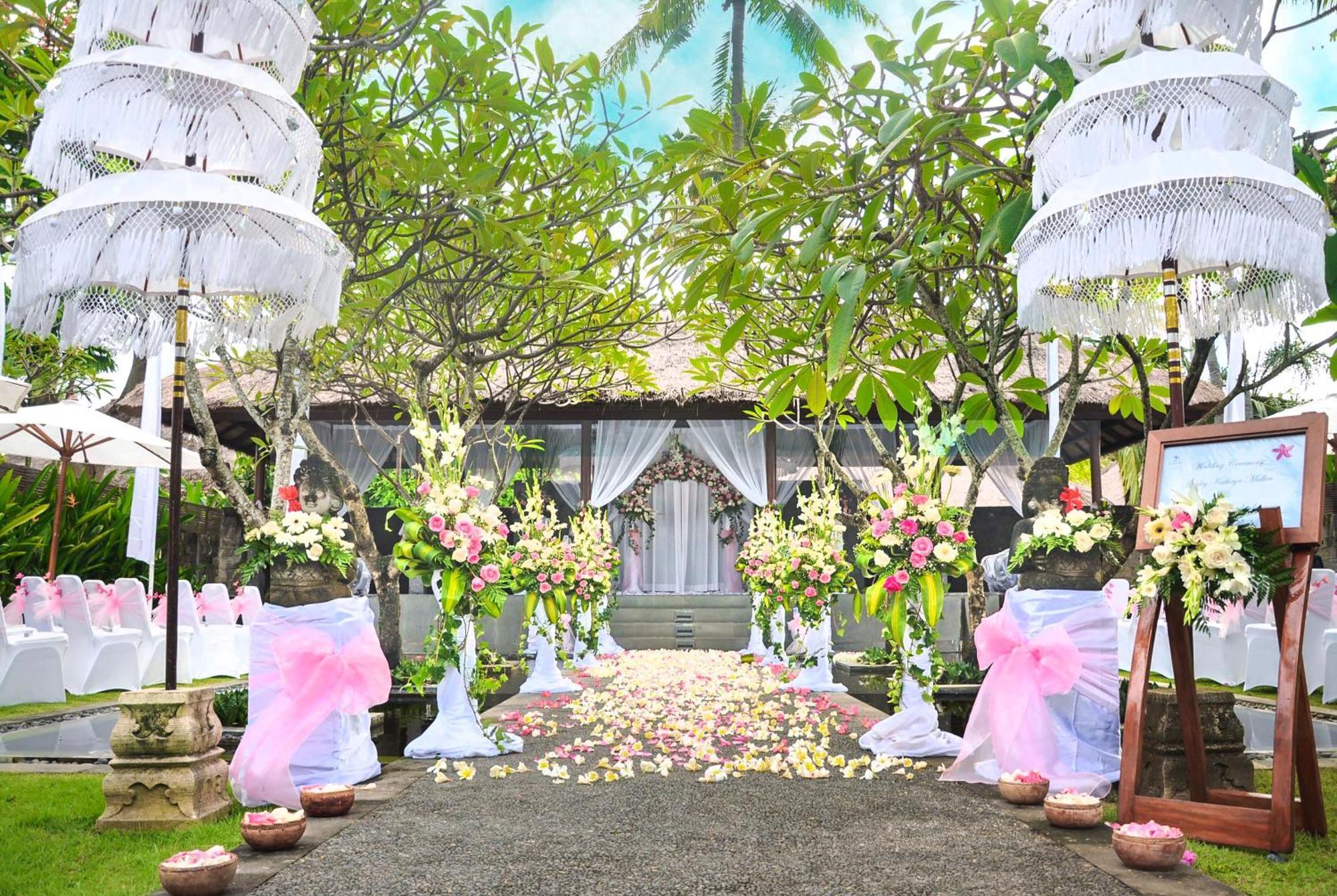 Legian Beach Hotel Exterior foto